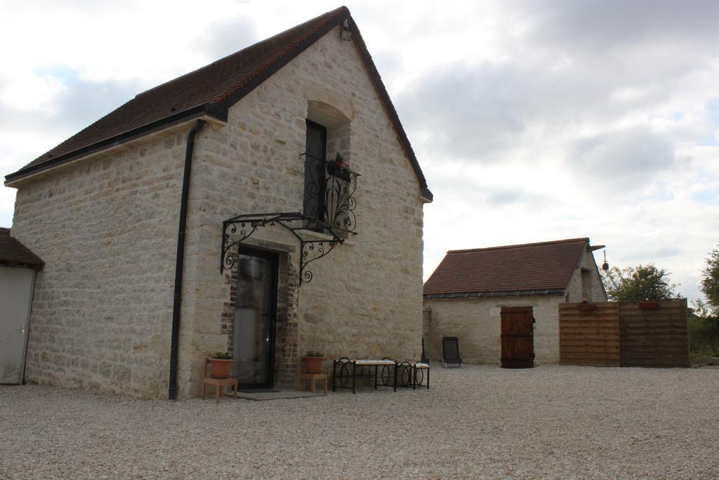 Charmante Maison Pierres 1768 Polisy Exterior photo